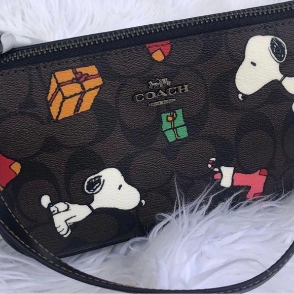Coach purse snoopy brown